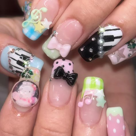 Chats • Instagram Usahana Sanrio Nails, Lalaloopsy Nails, Madoka Nails, Short N Sweet Nails, Decoden Nails, Kawaii Short Nails, Japanese Nail Art Kawaii, Cutecore Nails, Decora Nails