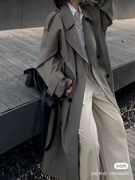 Suit Coat Outfits For Women, Korean Trench Coat Outfit, Trench Coat Aesthetic, Beige Jacket Outfit, Oversize Outfit, Korean Casual Outfits, Causal Outfits, Woman Suit Fashion, Stylish Work Outfits