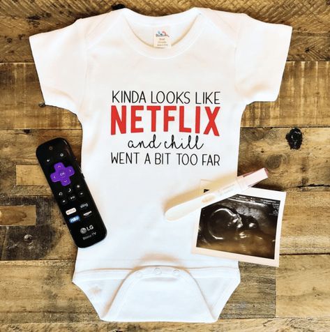 Funny Pregnancy Announcement, Cute Pregnancy Announcement, Baby Announcement Ideas, Pregnancy Announcement Ideas, Baby Kicking, Pumping Moms, Baby Sleep Problems, Announcement Ideas, Pregnancy Humor