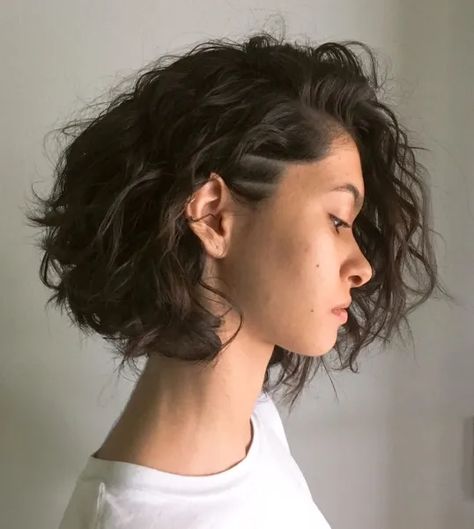 Hairstyle For Curly Hair, Undercut Curly Hair, Undercut Hairstyle, Undercut Hairstyles Women, Curly Undercut, Undercut Bob, Undercut Long Hair, Womens Haircuts Medium, Bob Hairstyles For Thick