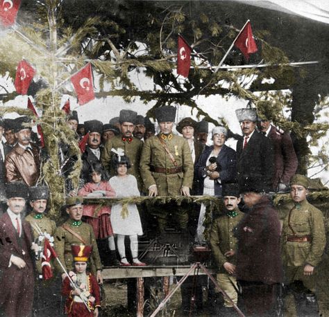 Turkish Flag, Grand Turk, The Turk, Great Leaders, Ottoman Empire, Art Classes, Cosmos, History, Art