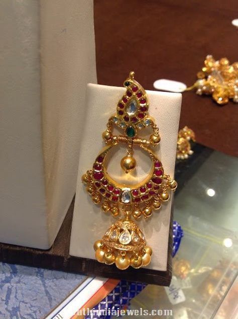 Gold Chandbali, Premraj Shantilal Jain Jewellers, Temple Jewellery Earrings, Gold Jhumka Earrings, Gold Temple Jewellery, Antique Gold Jewelry Indian, Gold Earrings Wedding, Beautiful Gold Necklaces, Gold Jewelry Simple Necklace