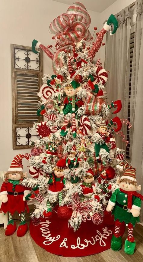 Reindeer Themed Christmas Tree, Christmas Decor Ideas 2023 Trends, 2023 Christmas Tree Trends, Grinch Tree, Christmas Tree Decoration Ideas, Tree Decoration Ideas, Elf Christmas Decorations, Elf Tree, Christmas Staircase