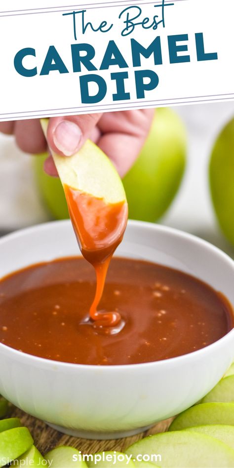 This Caramel Apple Dip is made with just five easy to find ingredients. It is simple to make and absolutely irresistible! Caramel Apple Dip Recipe, Apple Dip Recipe, Chocolate Chip Dip, Apple Pie Recipe Homemade, Gourmet Caramel Apples, Fall Deserts, Caramel Apples Easy, Caramel Apple Dip, Caramel Dip