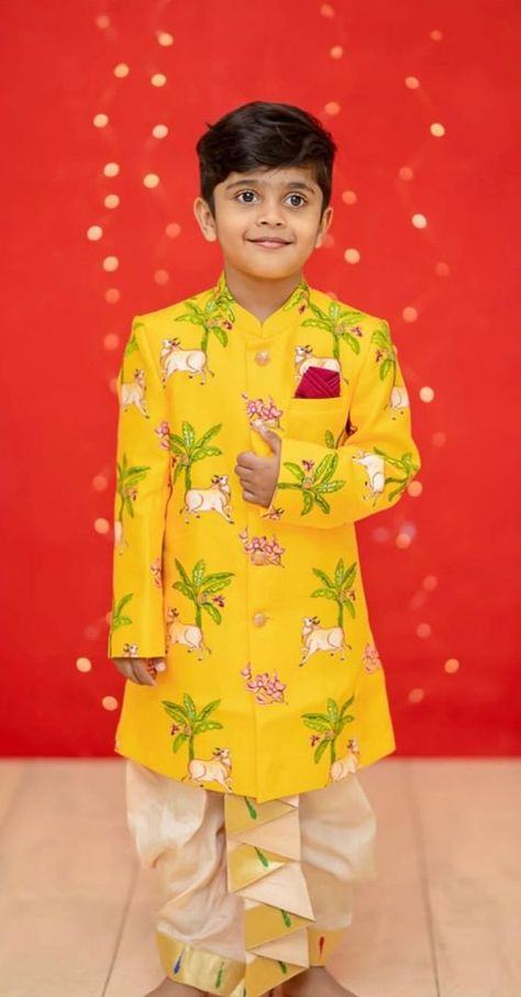 Dothi Function For Boys, Boys Kurta Design Kids Indian, Boys Dressing Style For Wedding, Boys Ethnic Wear Indian Kid, Traditional Dress For Boy, Boys Dressing Style, Boy Dresses, South Fashion, Baby Boy Birthday Outfit