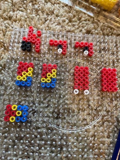 Parrot Perler Beads, Peeler Bead Bookmark, Peeler Beads Cute, Minecraft Parrot, Minecraft Perler Beads, Minecraft Pattern, Pokemon Bead, Pixel Beads, Melty Bead Patterns