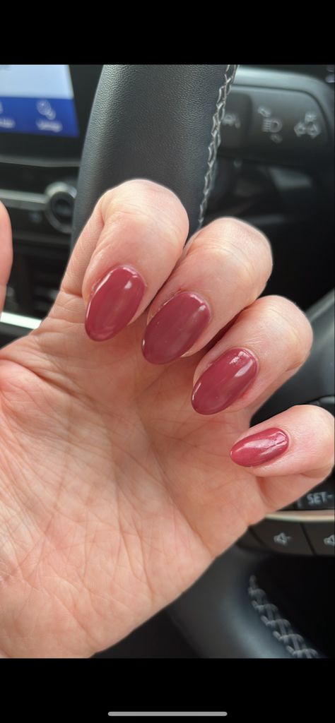 Dark Pink Manicure, Dark Pink Short Nails, Dark Pink Nails Short, Dark Pink Gel Nails Short, Dark Pink Gel Nail Designs, Dark Pink Gel Nails, Deep Pink Nails, Pink Fall Nails, Pink Nails Short