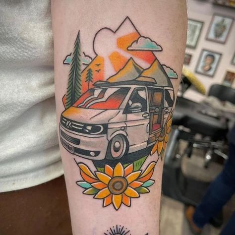 Vw tattoo Camper Van Tattoo, Campervan Tattoo, Tattoo Berge, Vw Tattoo, Van Tattoo, T5 Camper, Transporter T5, Traditional Tattoos, Vw Campervan