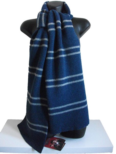 MUST HAVE. Lochhaven of Scotland.   OFFICIAL WARNER BROS. HARRY POTTER RAVENCLAW SCARF 300g House Party Outfit Winter, House Party Outfit Ideas, Tricot Harry Potter, Ravenclaw Uniform, Ravenclaw Colors, Ravenclaw Scarf, Ravenclaw Outfit, House Party Outfit, Harry Potter Sweater