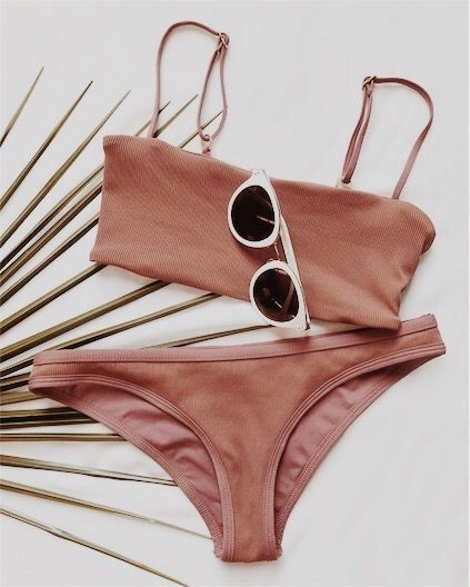 cute bikini swimsuit for women - summer outfit ideas Elegant Swimwear, Lacey Chabert, Summer Bathing Suits, Pinterest Design, Trendy Swimsuits, Swimsuits Outfits, High Waisted Swim, Cute Bathing Suits, Summer Swim Suits