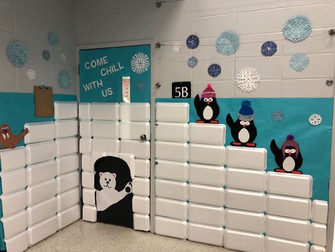 Igloo Bulletin Board Ideas, Igloo Classroom Door, Igloo Door Decorations For School, Summer Props, Winter Classroom Door, Christmas Cubicle Decorations, Winter Classroom Decorations, Resource Teacher, Christmas Doors