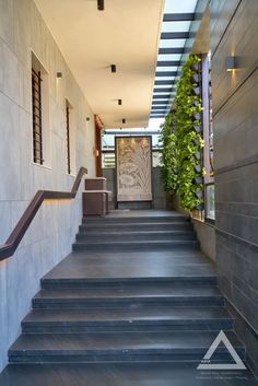 Home Exterior Entrance Ideas, Exterior Steps Design, Main Entrance Steps Design, Entry Stairs Exterior, Entrance Steps Design, Main Entrance Ideas, Staircase Photos, Entrance Steps, Architecture Design Process