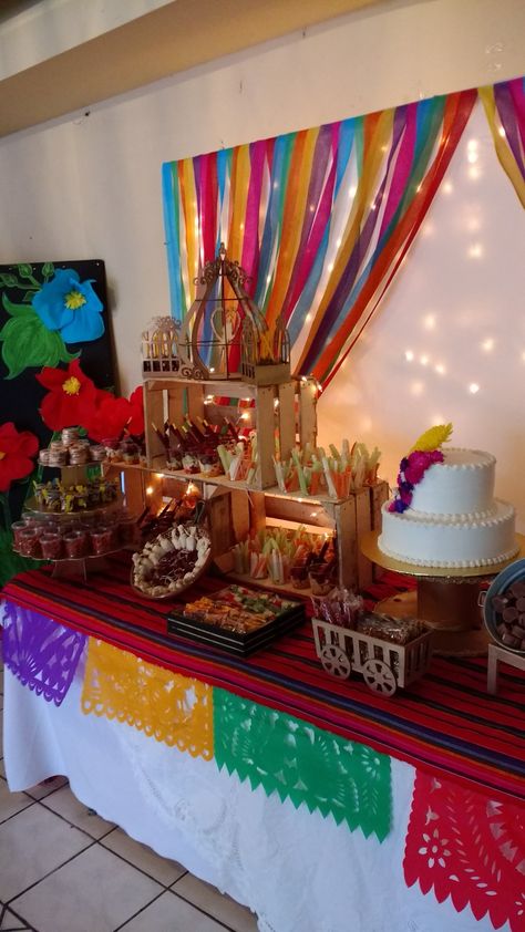 Fiesta Buffet Table, Dessert Table Graduation Party, Mexican Fiesta Cake, Teen Girl Birthday Party, Taco Bar Party, Mexican Theme Party Decorations, Mexican Inspired Wedding, Mexican Cake, 1st Bday Cake