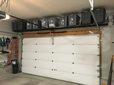 Rinnovo Garage, Rifacimento Garage, Garage Shelving Plans, Garage Overhead Storage, Diy Overhead Garage Storage, Officine In Garage, Garage Storage Plans, Garage Organization Shelves, Garage Ceiling Storage