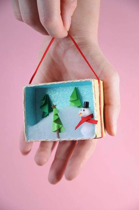 Kid Christmas Crafts, Tiny Diorama, Creative Christmas Crafts, Christmas Diorama, Kid Christmas, Diy Christmas Ornament, Homemade Holiday, Easy Christmas Crafts, Easy Christmas Diy