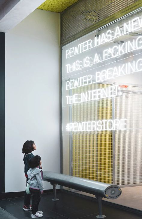 culdesac combines neon and yellow wool for the 'instagrammable' pewter store in valencia Gym Interior, Wayfinding Signage, Retail Interior, Education Architecture, Environmental Design, Store Interior, Environmental Graphics, Signage Design, Display Design