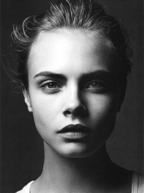 cara delevingne black and white tumblr - Google Search Michelle Phan, Foto Portrait, 얼굴 그리기, Portrait Lighting, Kirsten Dunst, Female Portraits, Fade To Black, Black And White Portraits, Cara Delevingne