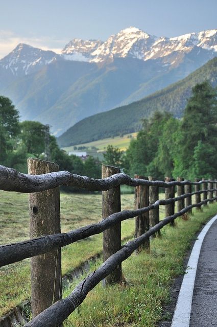 Country Fences, Rustic Fence, Old Fences, Farm Fence, South Tyrol, Wooden Fence, Wood Fence, Garden Fence, Country Life