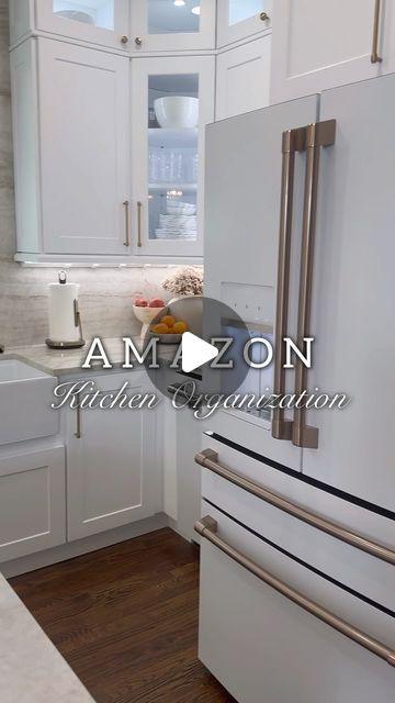 Upper Cabinet Organization Kitchen, Refridge Organization Ideas Kitchen, Minimalist Kitchen Organization Ideas, Aesthetic Pantry Organization, Organize Refrigerator, Cocina Aesthetic, How To Keep Organized, Fridge Organization Ideas, Amazon Kitchen Decor