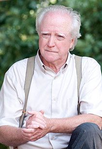 Hershel Greene- always have a veterinarian during the zombie apocalypse! #thewalkingdead Walking Dead Tv Series, Scott Wilson, Walking Dead Daryl, Walking Dead Cast, Character Profile, Stuff And Thangs, Good Looking Men, Tv Stars, Series Movies