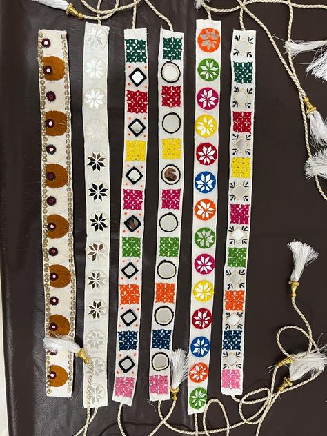 Navratri Kamar Belt, Mirror Work Belt For Navratri, Navratri Belt, Mirror Work Belt, Diy Necklace Designs, Bavariya Work, Mirror Belt, Navratri 2023, Saree Belt