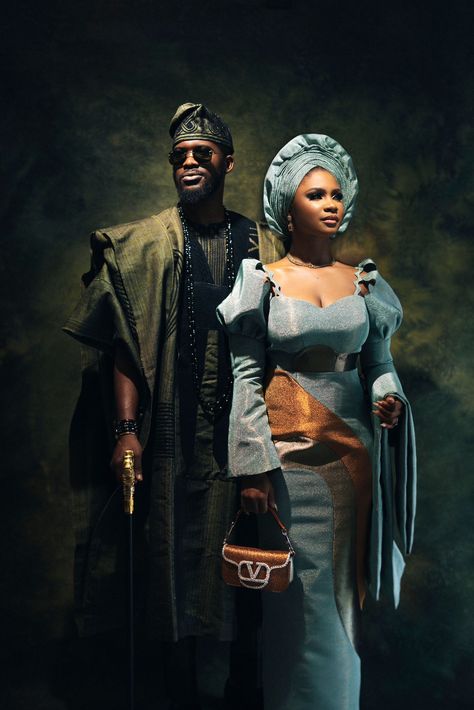 (1) Hafy on X: "Let me show you our traditional wedding photos.🥰 https://t.co/dozH3vLTJQ" / X Casual Outfits For Pre Wedding Shoot, Wedding Preparation Photos, Traditional Wedding Photos, Casual Gowns, Nigerian Traditional Wedding, African Traditional Wedding Dress, Pre Wedding Photoshoot Outfit, African Wedding Attire, Bridal Styling