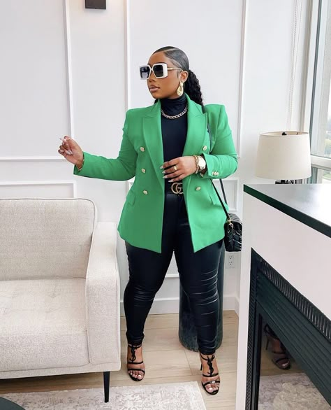 Blazer Outfits For Black Women, Blazer Outfit Black Women, Office Casual Outfits Women Work Wear, Green Blazer Outfits For Women, Green Blazer Outfit, Blazer Outfits For Women, Stylish Work Attire, Stylish Work Outfits, Work Wear Women