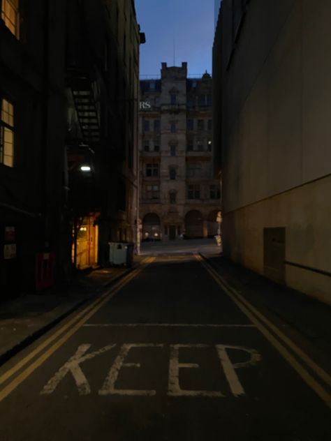 Alleyway Aesthetic, Old Town Aesthetic Dark, Suburban Neighborhood Aesthetic Night, Eerie Small Town Aesthetic, Night Aesthetic Small Town, Nighttime Suburbs Aesthetic, Wisteria, Night Time, Edinburgh