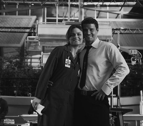 𝚌𝚑𝚎𝚛 on Twitter: "Babies 🩷 https://t.co/JySfxYHphv" / Twitter Bones Brennan And Booth, Bones Tv Show Aesthetic, Bones Behind The Scenes, Sweets Bones, Booth Brennan, Bones Booth And Brennan, Bones Series, Bones Tv Series, Booth And Bones