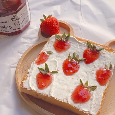 #strawberry #aesthetic #iphonewallpaper #bread #cottagecore Cream Cheese Toast, Dairy Free Cream Cheese, Dairy Free Cream, Cheese Toast, Strawberry Cream Cheese, Strawberry Cream, Strawberry Jam, Strawberries And Cream, Strawberries