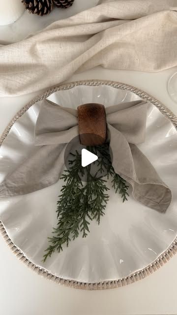 Cheryl Brown on Instagram: "n a p k i n  b o w 🎀
-
Anyone fed up of seeing bows yet? I hope not 😂
You all loved the Christmas tree 🌲 napkin so much that i thought i would show you another really simple but pretty way to display your napkins over the festive period 🎀
-
-
-
#christmasnapkins #christmastable #christmastabledecor #christmasbow #napkinbow" Napkin Christmas Tree, Bow Napkin, Christmas Tree Napkin, Christmas Napkin Folding, Tree Napkin, Napkin Folds, Christmas Tree Napkins, Christmas Napkins, Napkin Folding