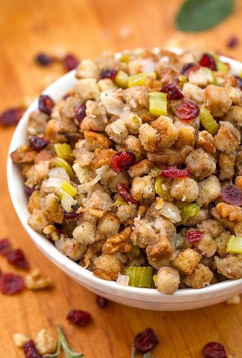 Instant Pot Stuffing, Traditional Stuffing Recipe, Crockpot Stuffing, Simply Happy Foodie, Thanksgiving Stuffing Recipes, Stuffing Recipes For Thanksgiving, Food Blogging, Thanksgiving Stuffing, Holiday Side Dishes