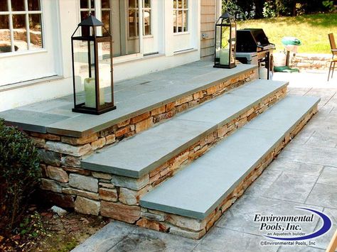 Bluestone Steppers, Patio Stairs, Front Porch Steps, Front Door Steps, Terrasse Design, Concrete Patios, Patio Steps, Stone Steps, Concrete Pool