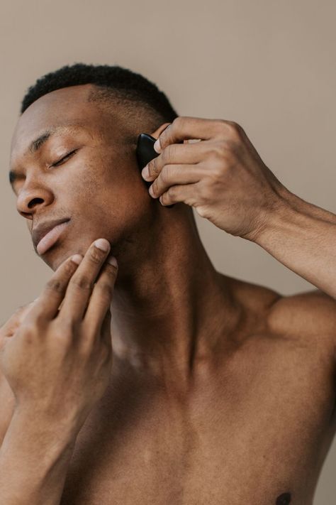 Gua Sha For Men, Guasha Photography, Jawline Men, Gua Sha Tutorial, Face Gua Sha, Madara Cosmetics, Skin Care Hyperpigmentation, Black Skin Care, Beauty Routine Tips