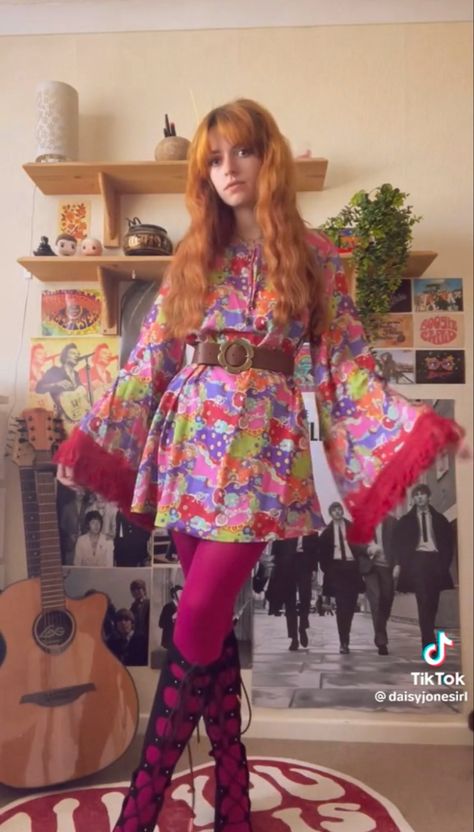 daisyjonesirl on tiktok 70s Inspired Outfits, Fun Outfits, 60s And 70s Fashion, Peter Pan Collars, Dream Fashion, 70s Vibes, 70s Hippie, Dream Style, Fit Ideas