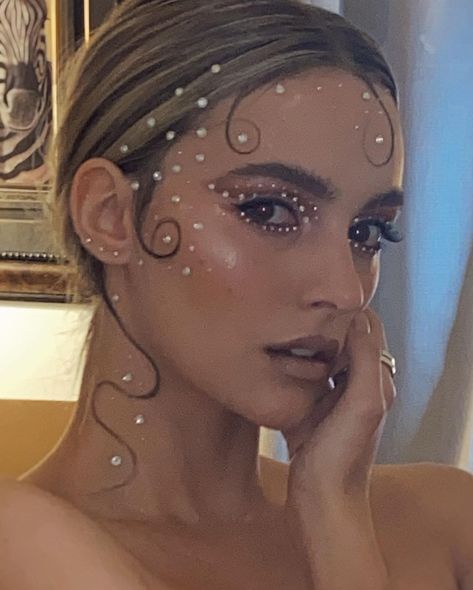 Sophia Huitema on Instagram: “Seemed like the most fitting way to walk into 2021 🌬” Bedazzled Makeup Looks, Jenna Photoshoot, Bedazzled Makeup, Black Tie Makeup, Bedazzled Face, Gem Placement, Hoco Ideas, Boho Grunge, Beauty Boutique