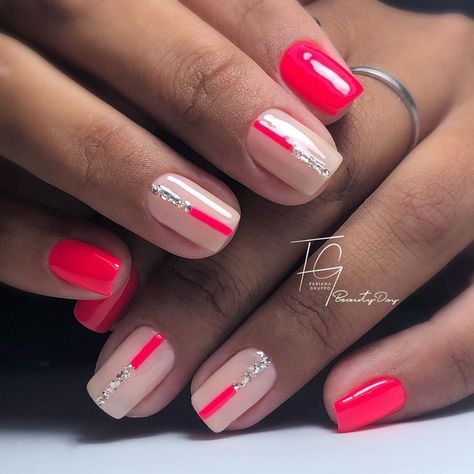 33+ Summer Ombre Nails Trending In 2023 | Summer Nails Very Short Acrylic Nails Square, Winter Nails Designs, Trendy Summer Nails, Haircut Selfie, Photo Hijab, Cute Hairstyle, Short Square Nails, Glitter Gel Nails, Smink Inspiration