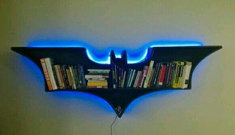 Batman Bookshelf, Bat Shelf, Diy Batman, Batman Bedroom, Bookshelf Diy, Batman Room, Batman Decor, Nerd Room, Geek Decor