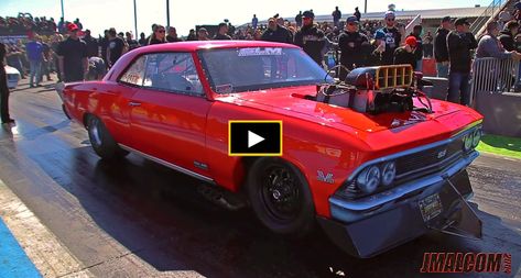 Watching this Blower Chevrolet Chevelle hooking and booking makes me think of how drastically drag racing has changed in the last 10-15 years. See the video! Street Drag Racing, Drag Racing Videos, Redcat Racing, Chevy Muscle Cars, Chevrolet Chevelle, Drag Cars, Racing Car, Drag Race, Drag Racing