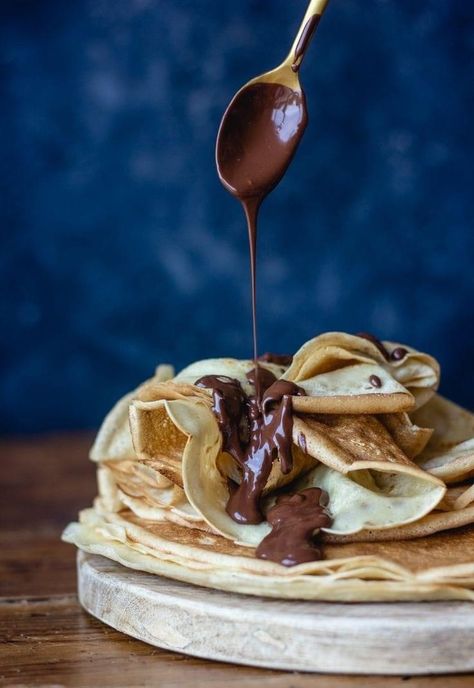 Crepes Party, Patisserie Vegan, Pancake Crepes, Crepe Recipes, Sweet Recipes Desserts, Pastry Art, Food Poster Design, Vegan Kitchen, Food Poster