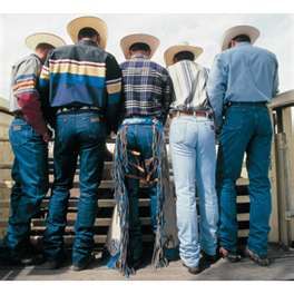 Cowboys in Wranglers... Add a starched shirt, a good country song, and they will melt your heart when they flash their smile! Cowboy Butts, Cowboys And Angels, Rodeo Cowboys, Wrangler Cowboy Cut, Cowboy Horse, Cowboy Up, Country Girl Style, Country Men, Take Two