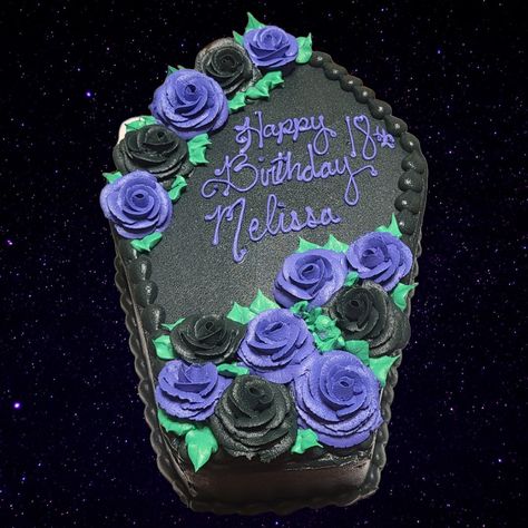 Headstone Cake, Coffin Birthday Cake, Coffin Cake Ideas, Coffin Cakes Birthdays, Creepy Desserts, Coffin Cake, Purple Frosting, Halloween Birthday Cakes, Dessert Cafe