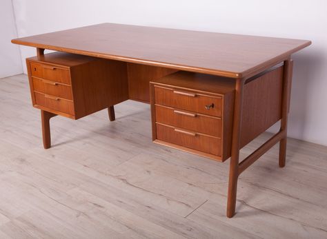 Mid Century Desk, Furniture Factory, Writing Desk, Teak Wood, Free Standing, Office Desk, 1960s, Teak, Mid-century Modern