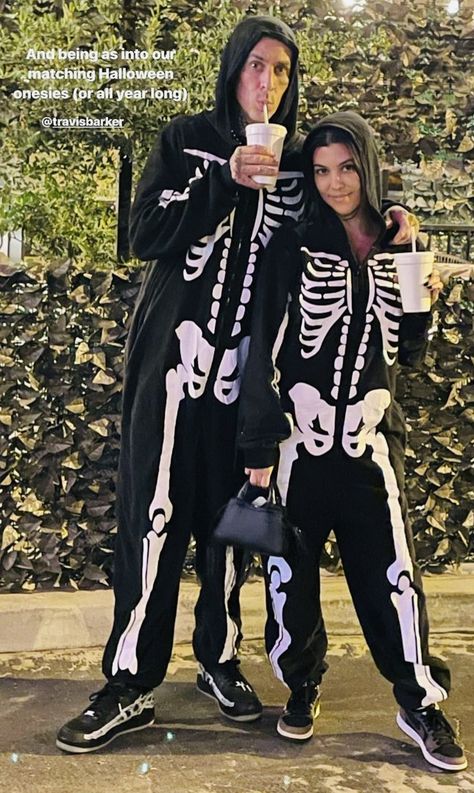 Matching Onesies For Couples, Couples Onesies, Matching Onesies, Descendants Dr, Halloween Fits, Punk Style Outfits, Matching Halloween Costumes, Halloween Onesie, Couples Halloween Outfits