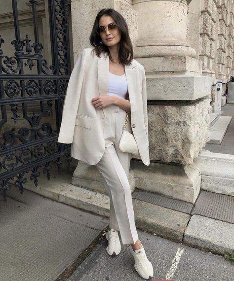 Smart Casual Work Outfit Women, Elegantes Business Outfit, New Balance Outfit, Work Outfit Ideas, Smart Casual Work Outfit, Casual Work Outfits Women, Work Outfits Women Summer, Mode Instagram, Chique Outfits