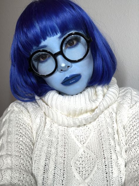 Blue Hair Cosplay Ideas, Cute Disney Halloween Costumes For Women, Colored Hair Halloween Costumes, Plus Costumes For Women, Costume With Glasses Women, Characters With Blue Hair Costume, Creative Disney Halloween Costumes, Halloween Costumes With Glasses Woman, Costumes With Wigs Halloween