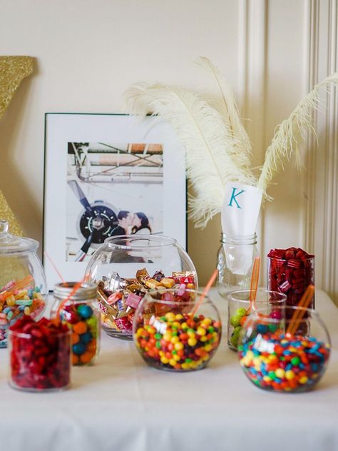 Candy Bar Wedding Favors, Rustic Candy Bar, Candy Station Wedding, Candy Bar Ideas, Diy Candy Buffet, Jar Decorating Ideas, Bars Ideas, Candy Bar Table, Diy Candy Bar