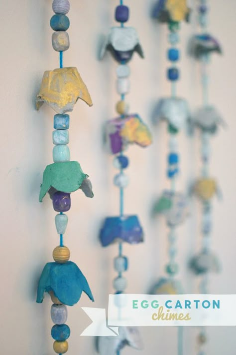 Egg Carton Art, Carillons Diy, Recycling For Kids, Recycled Crafts Kids, Wind Chimes Craft, Egg Carton Crafts, Egg Cartons, Diy Wind Chimes, Art Bar