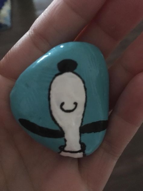 Snoopy. Peanuts. Dog Painted Rocks, Peanuts Rock Painting, Snoopy Rock Painting, Snoopy Painted Rocks, Snoopy Painted Rocks Ideas, Pug Painted Rock, Peanuts Gang Painted Rocks, Woodstock Painted Rock, Cat And Dog Painted Rocks