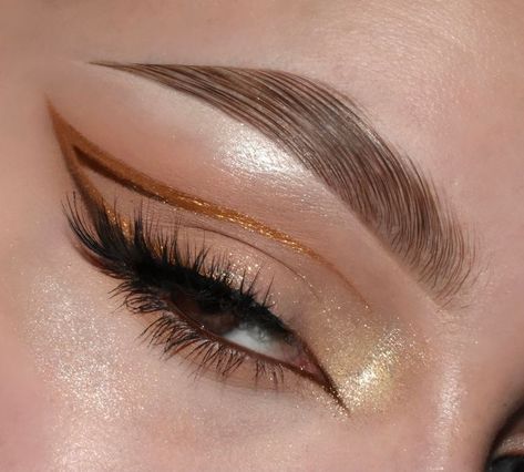 Evening Eye Makeup, Eye Makeup Images, Gold Makeup Looks, Gold Eye Makeup, Prom Eye Makeup, Eye Makeup Pictures, Pinterest Makeup, Beautiful Eye Makeup, Eye Makeup Designs